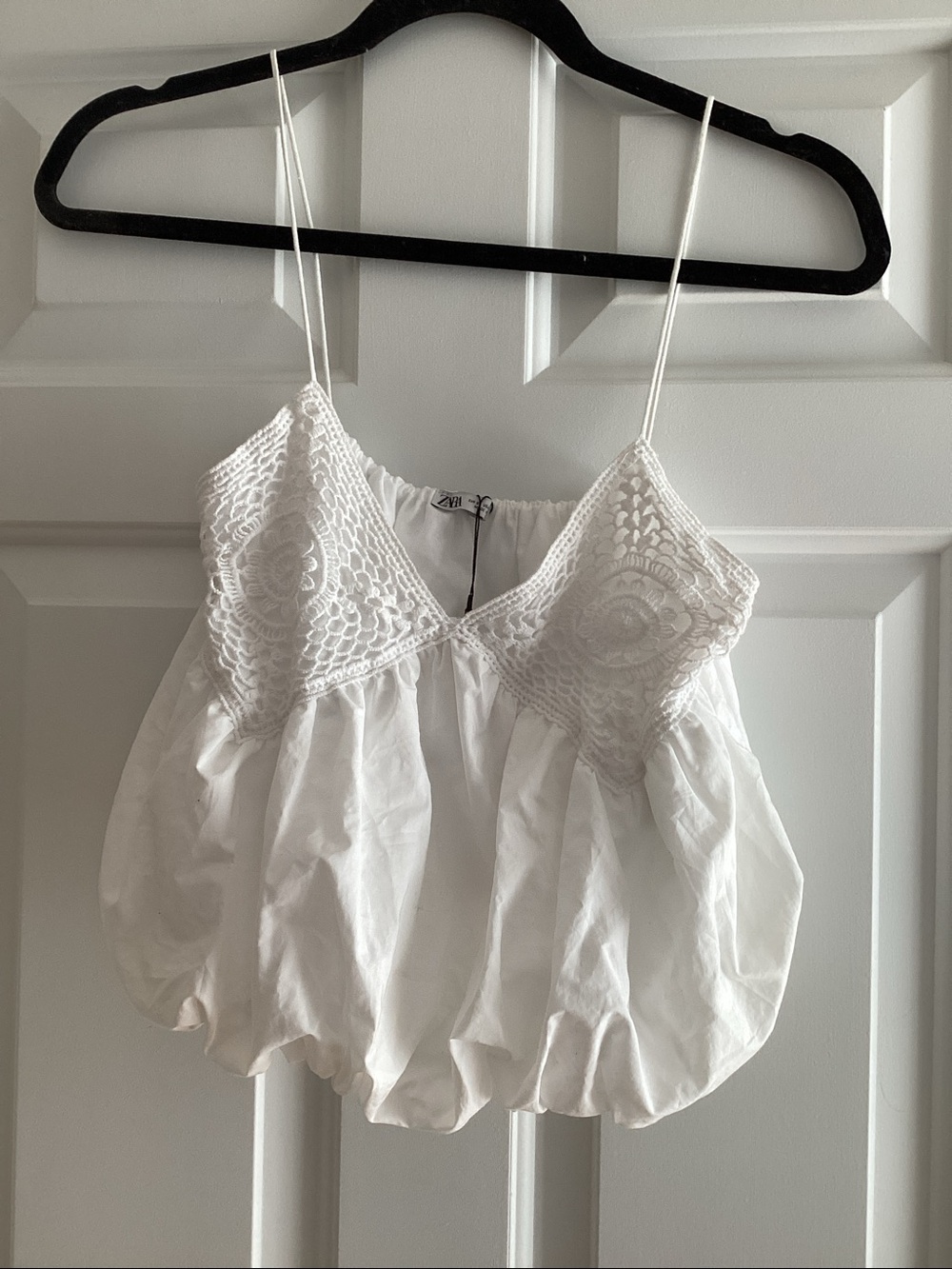 Zara Crochet Cropped Bubble Hem Top White Like New